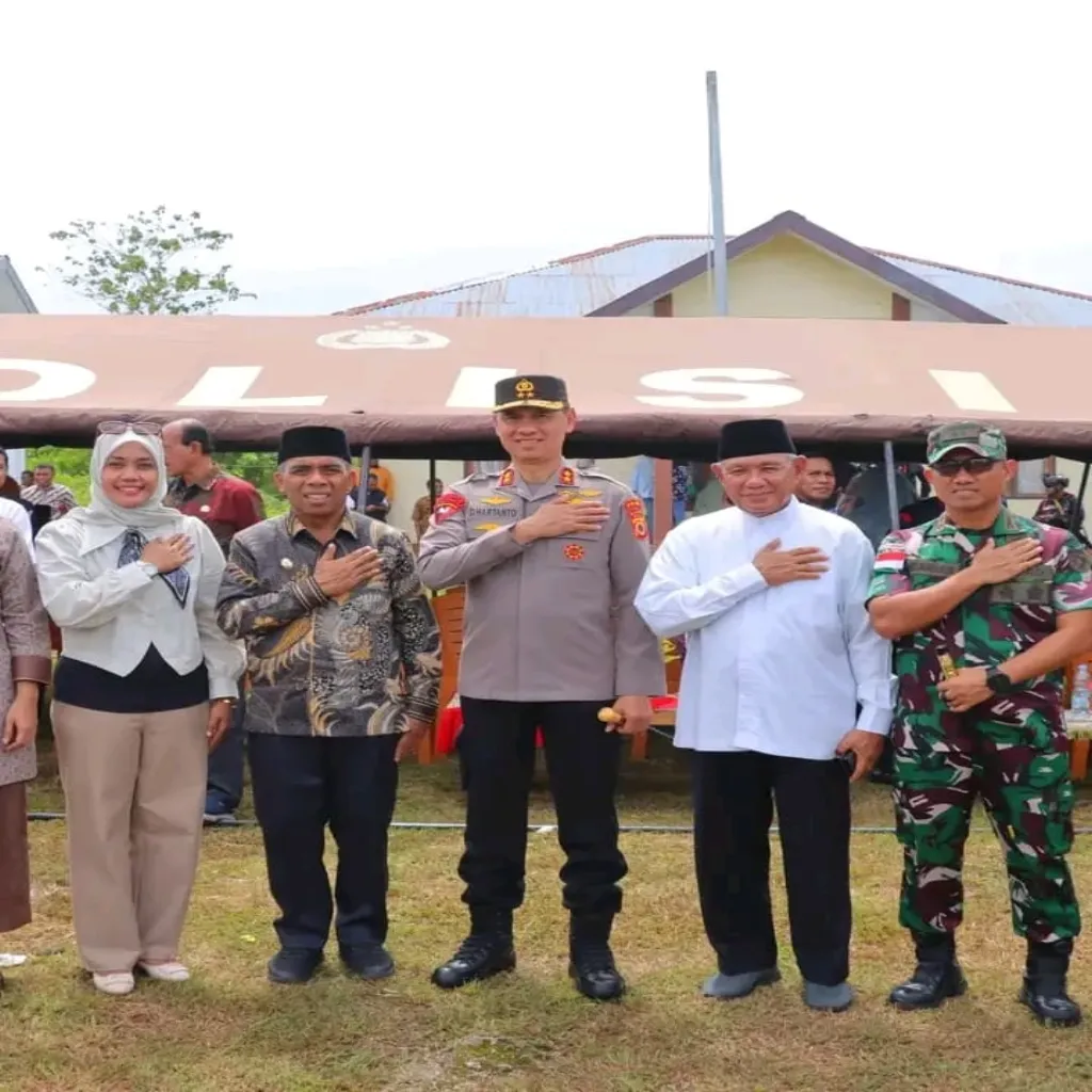 Meriam Adat Ditancap, Dendam Dikubur: Kapolda Maluku Hadir di Perdamaian Ngadi